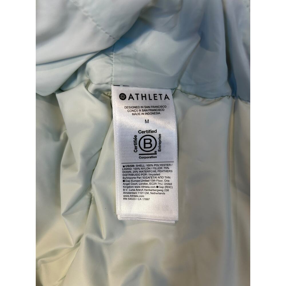 NWT ATHLETA Glacier Green Downtown Full Zip Insulated Puffer Vest Women's Medium - Picture 8 of 10